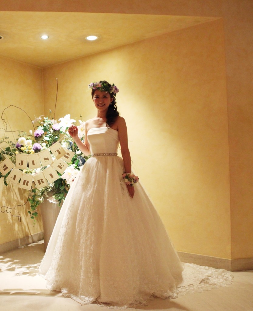 一色様ドレス写真３