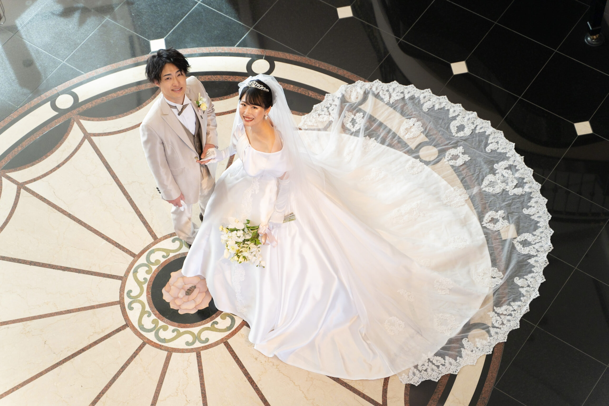 オーダードレスで思い切り楽しんだ結婚式 – ウェディングドレスKind  